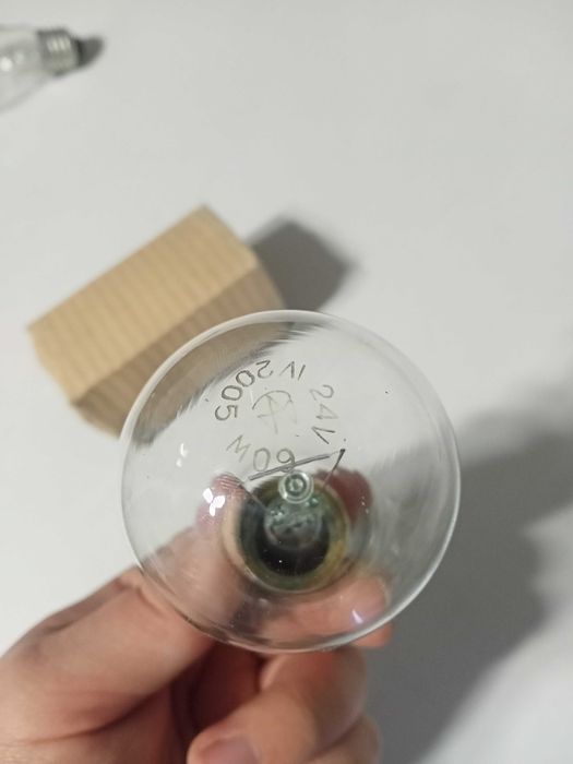 Продам лампочки на 24 вольт