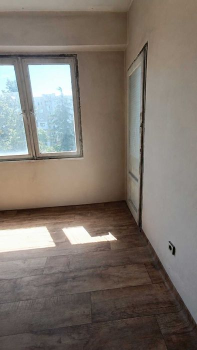 Продавам 3-стаен апартамент в Дианабад