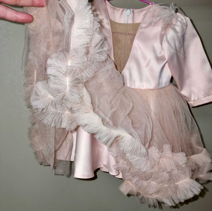 Бебешка рокля шита по поръчка