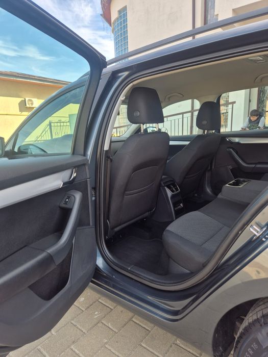 Skoda Octavia model 2015 mot 1.6 TDI 110 cp Euro 5
