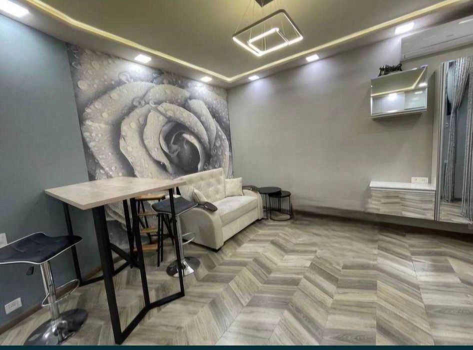 Сдам 2х комнатную на Дружбе Народов рядом с Метро