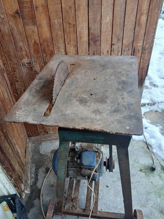 Циркуляр за дърва