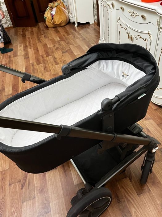 Продам коляску почти новая