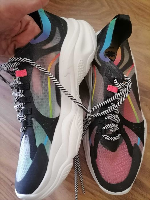 Мъжки маратонки ZARA, PULL&BEAR, BERSHKA