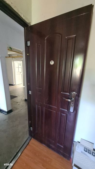 Cameră depozitare ( fostă uscătorie ) de vânzare în Curtea de Argeș.