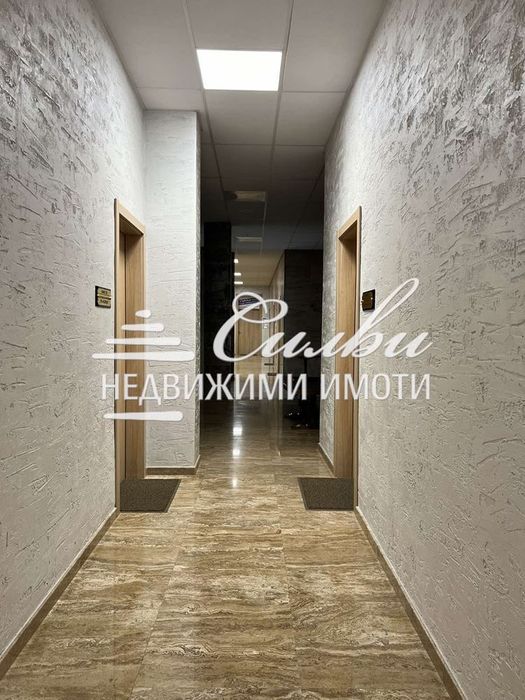 Дава се под наем Офис в Шумен, Център - 30 кв.м за 255 € - Снимка #3