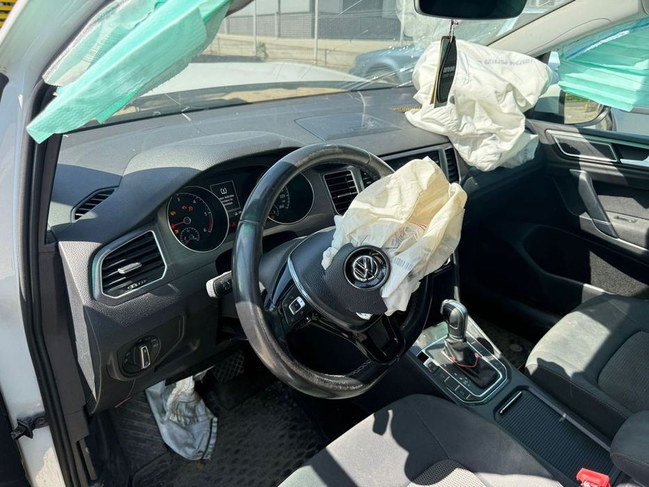Dezmembrez Vw golf 7 facelift 2019 sportsvan alb 1.6 tdi DGTE DSG - SSV volan stanga