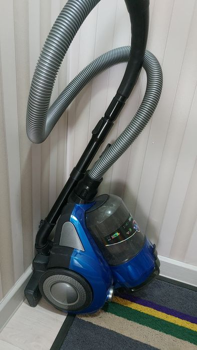 Пылесос Artel в хорошем состоянии