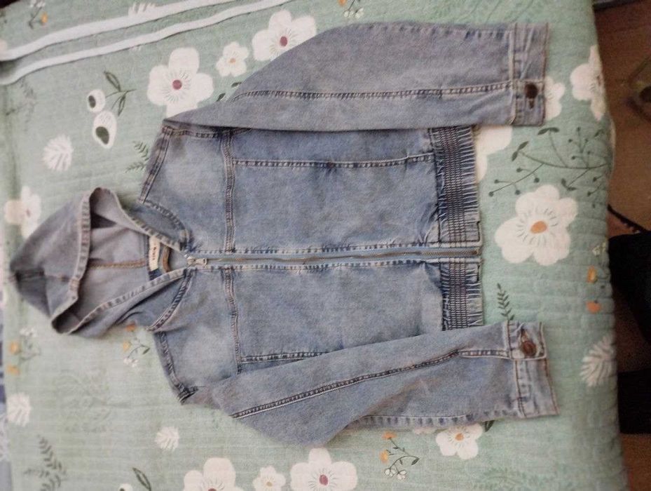 Продаются вещи на девочку