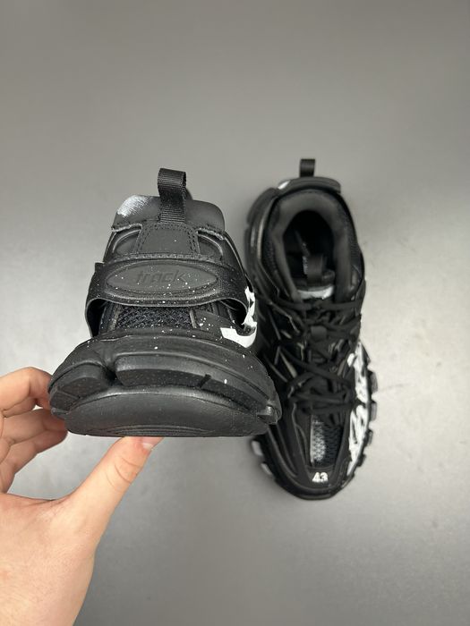 Balenciaga Track