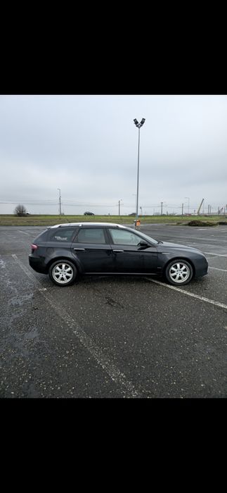 Vând alfa romeo 159