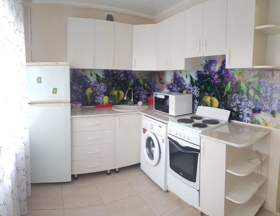 Сдается 1,5 Люкс , Дворец спорта