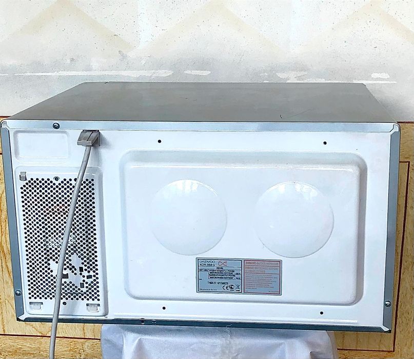 Микроволновая печь. 23л.