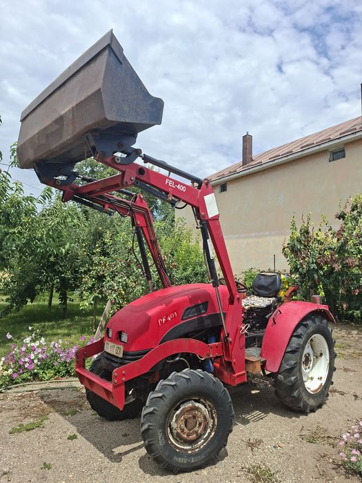 Vând tractor si utilaje agricole