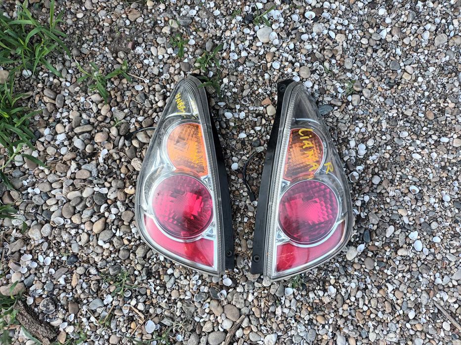 ляв и десен бял стоп за сузуки лиана SUZUKI LIANA