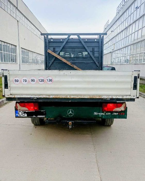 Mercedes     Sprinter  318