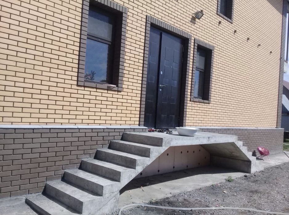 Бригада опытных строителей