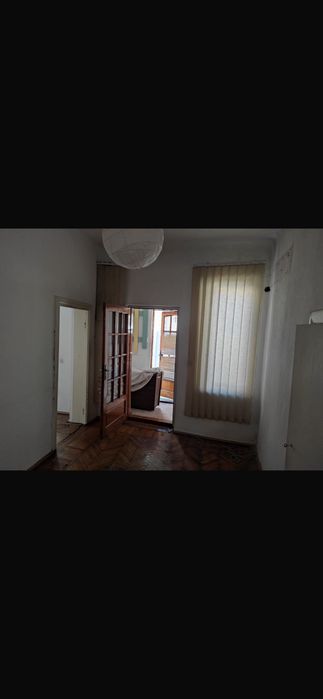 Închiriez casă în Calea Călărașilor ca spațiu pentru depozit