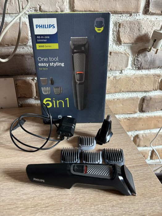 Тример за брада  philips