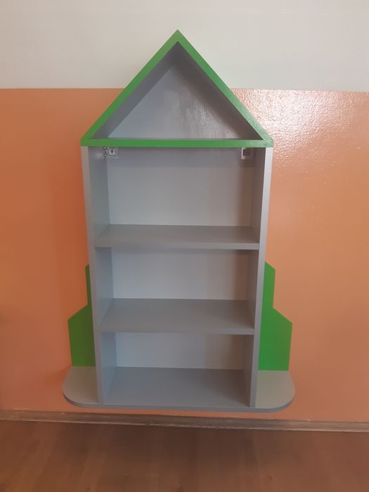 Vând rafturi pentru camera copilului