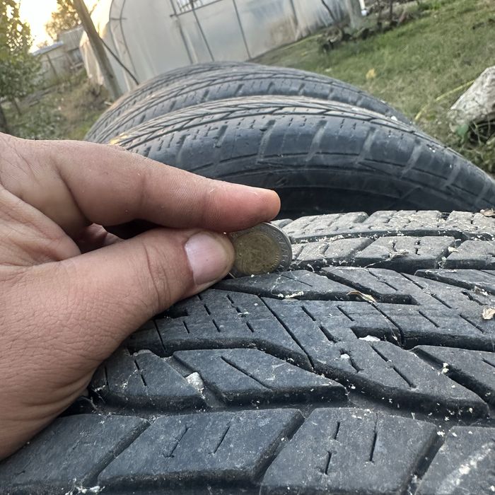 Зимни гуми континентал 235/65/17