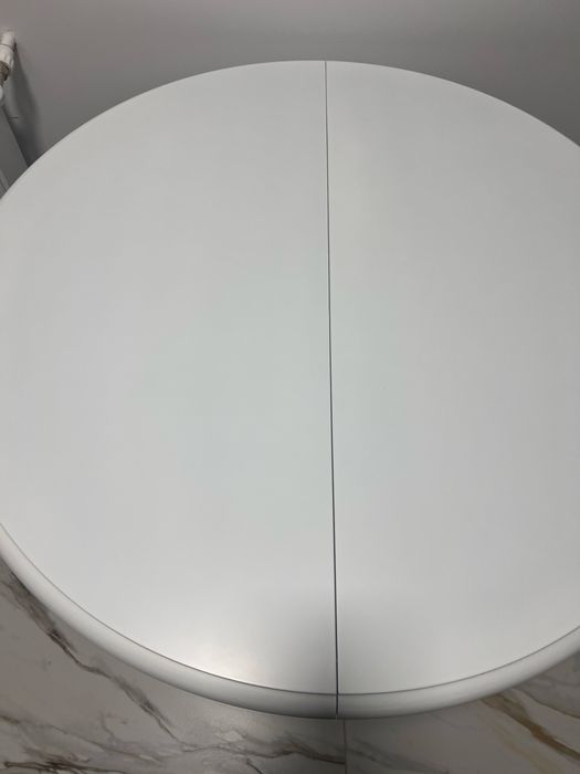 Masa alba din lemn masiv !