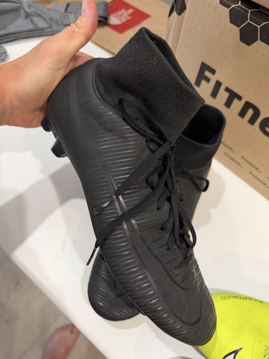 Бутонки за футбол, NIKE.