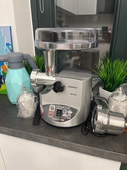 Kenwood MG520 — надежная мясорубка из металла | Высокая мощность