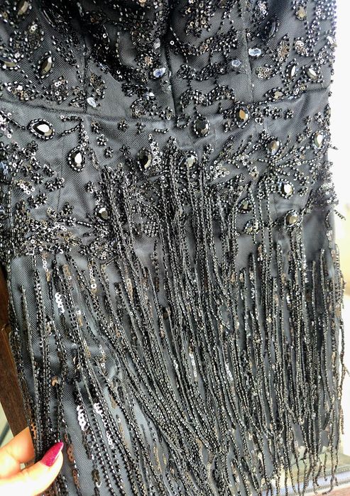 Официална коктейлна бална рокля с ресни от мъниста