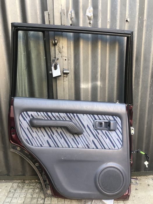 Задна лява врата за Тойота Ланд Крузер J90 // land cruiser J90 96-00г