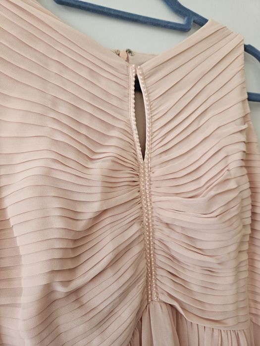 Разкошна дълга рокля