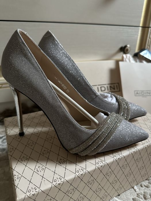 Продам красивые туфли Турция