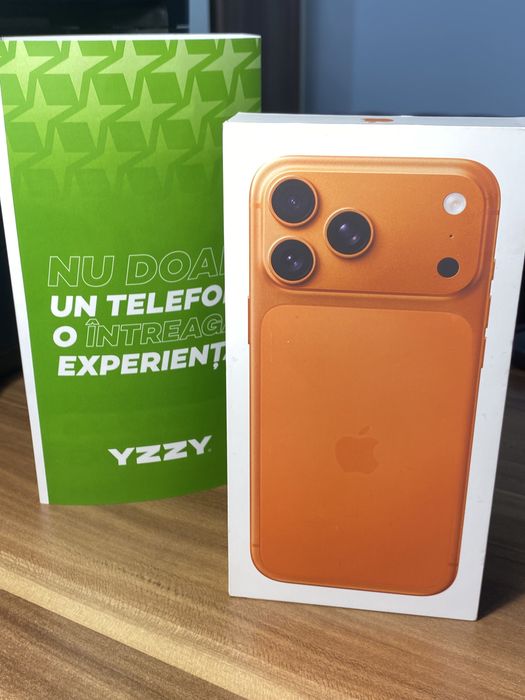 iPhone 17 Pro Max • 256 GB • Cosmic Orange