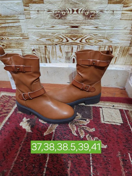 Дамски ботуши в различни номера