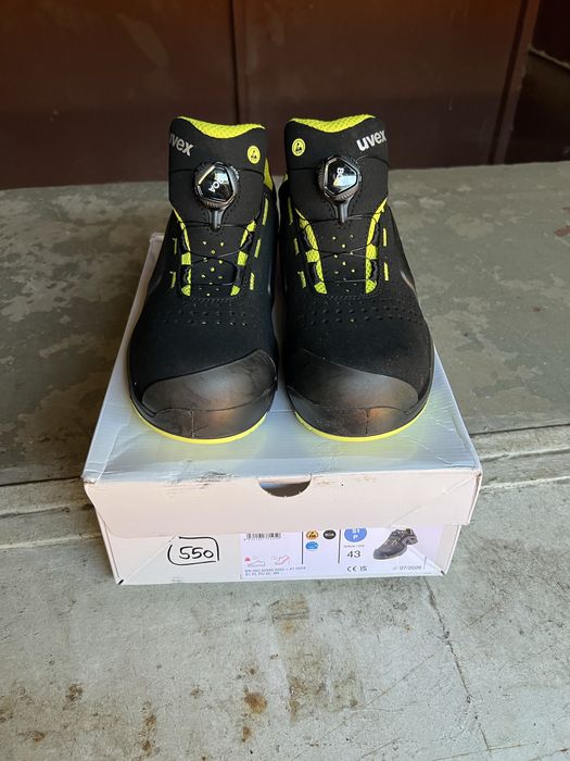 Vand pantofi protectie Uvex marimea 43 cu sistem BOA