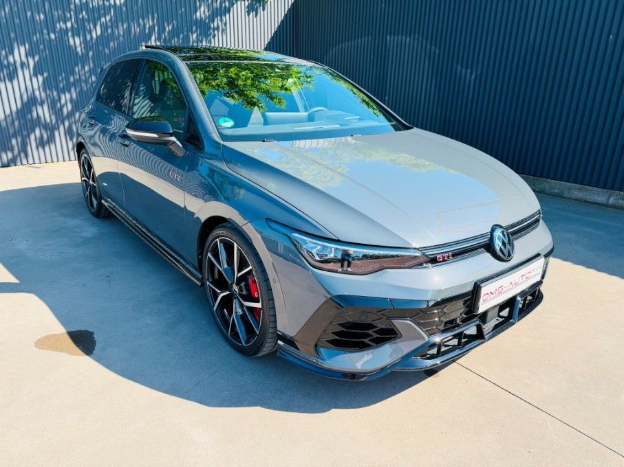 Volkswagen Golf Auto in perfecta stare de functionare si estetica.