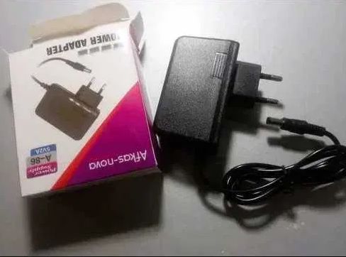 Пяти вольтовый блок питания - зарядка