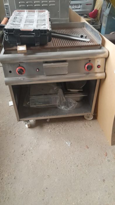 Vand Grătar pe gaz