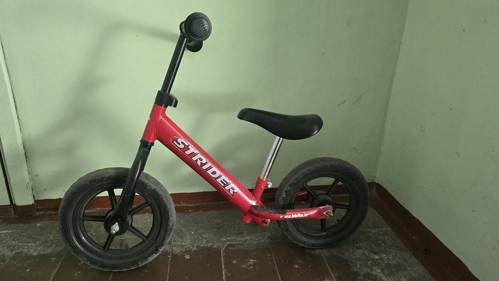 Продам детский беговел