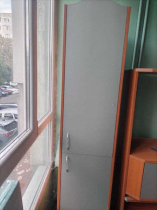 Модулна секция (двукрилен гардероб, еднокрилен гардероб, комод със стъклени рафтове, комод за телевизор и компютър)