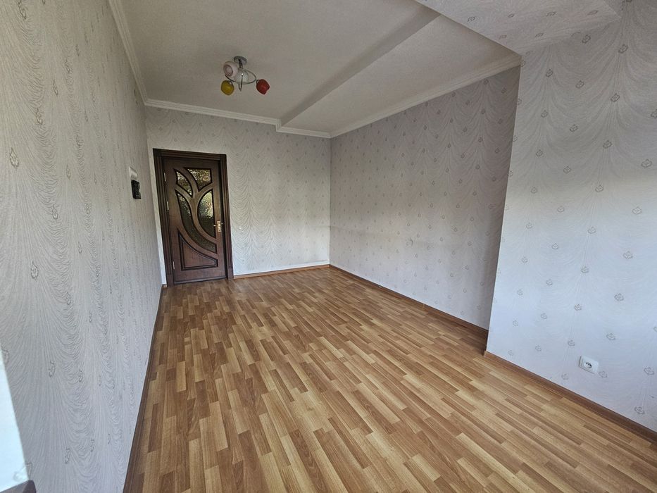 Andijon shaxarda Navoiy prospektda dom 94/17