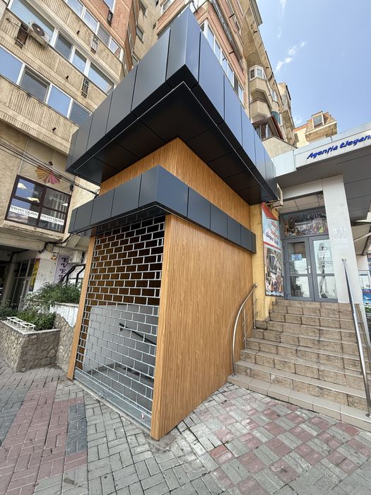 Ocazie!!! Vand spatiu comercial ultracentral in Complex Romarta