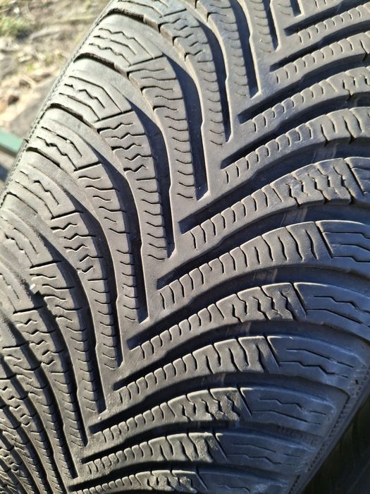 2 Anvelope de iarnă 215 65 r17 Michelin