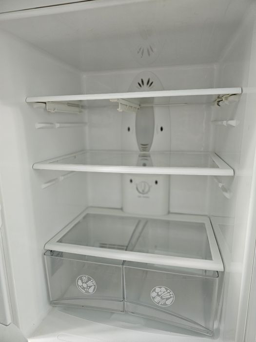Холодильник LG продам