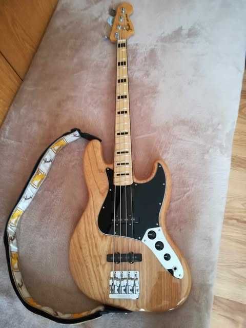 ПРОДАВАМ  Fender FSR Jazz Bass 70s NATURAL