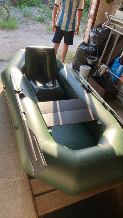 Продам лодку надувную