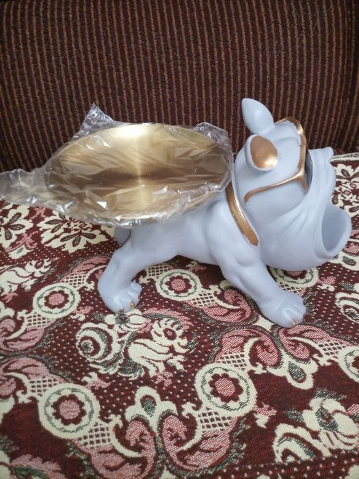 Сувенир Куче-булдог сиво.