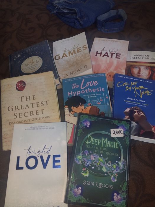 Books in ingilish and german