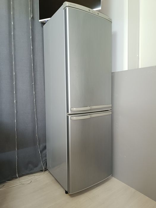 Продам Холодильник Samsung