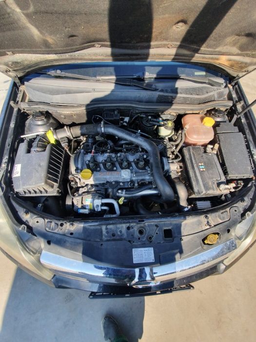 Opel ASTRA h motor 1 7 Dezmembrez/Dezmembra